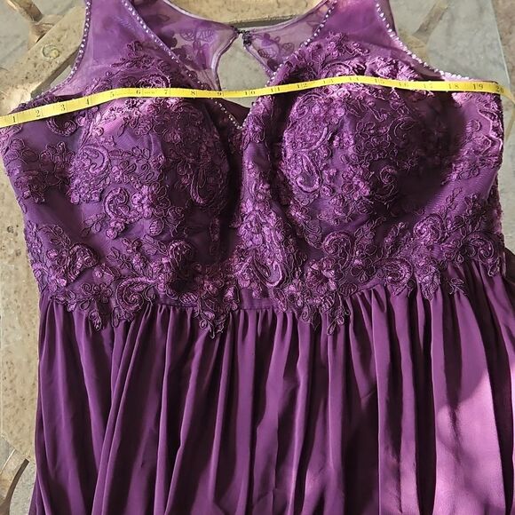 Azazie Millie Plum Lace Maxi gown Size A22  (US 3XL) - Picture 13 of 15